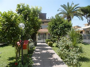 Bed & Breakfast Luana Inn Airport