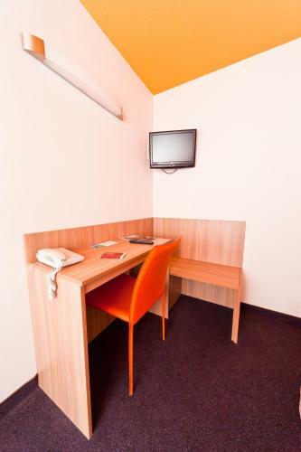 Best Hotel Rouen Est / Val De Reuil