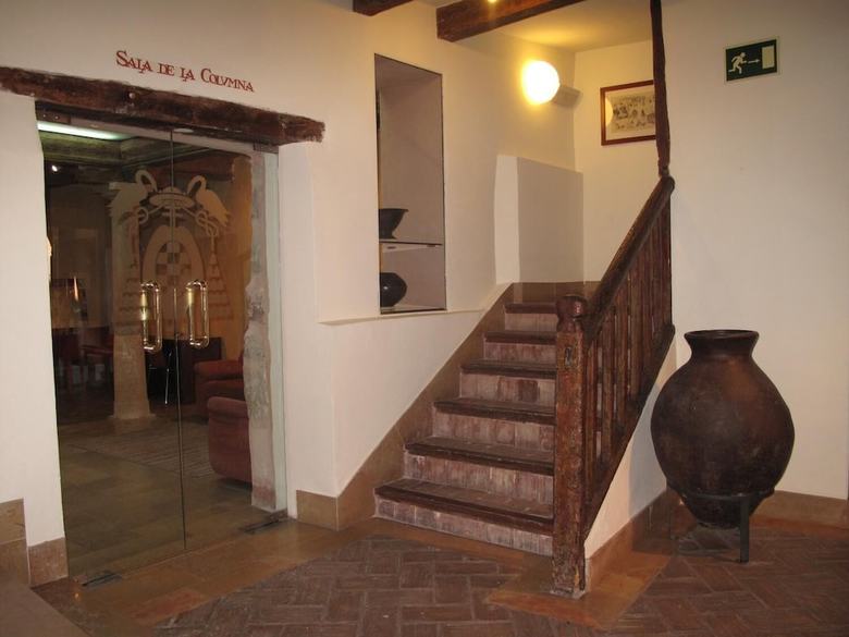 Hostal Hospederia Porta Coeli