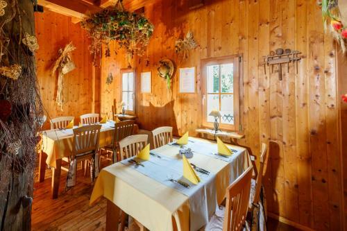 Hostal Pension Kr�uterm�hlenhof Burg