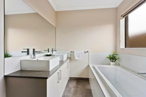 Point Cook Villas - Melbourne