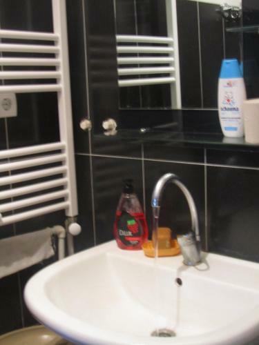Hostal Lela Rezo Guesthouse