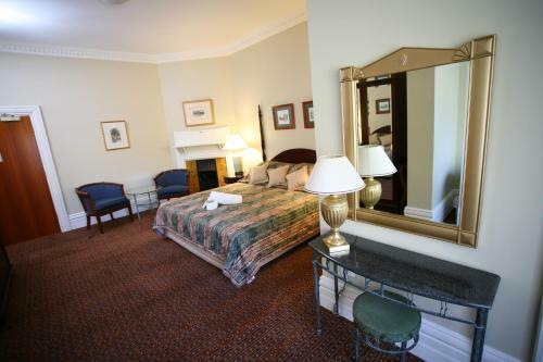 Darcy's Hotel