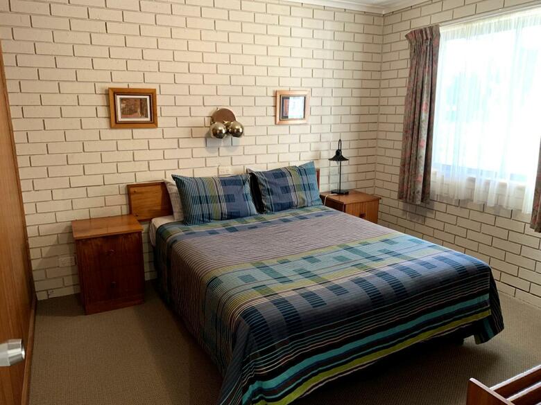 Kingswood Motel