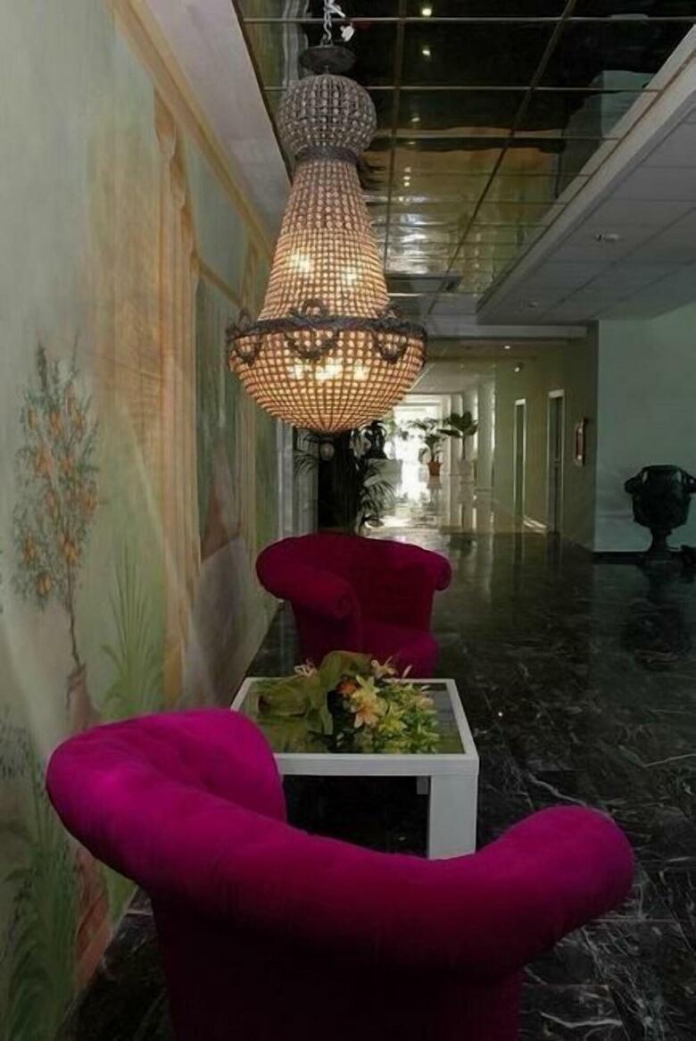 Domizia Palace Hotel