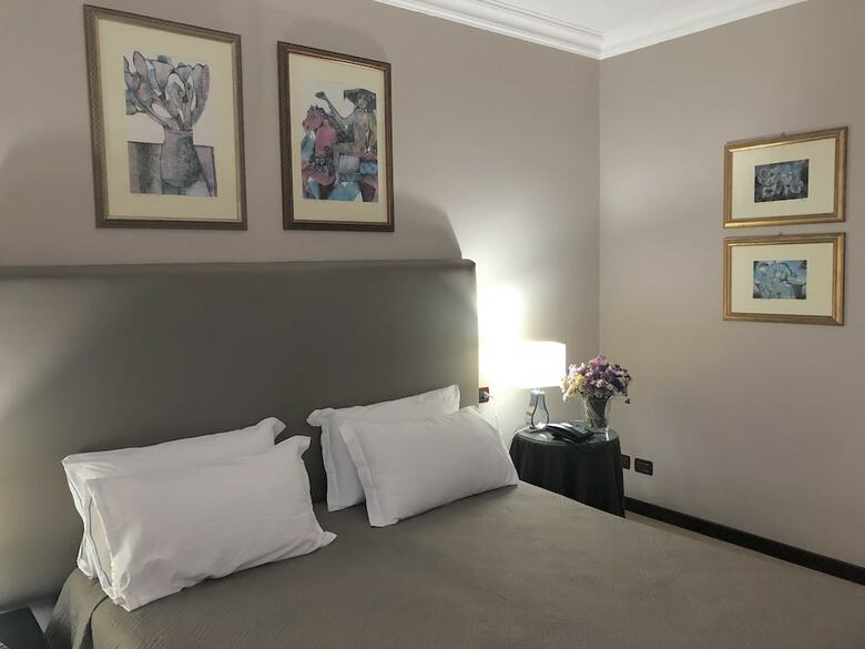 Domizia Palace Hotel