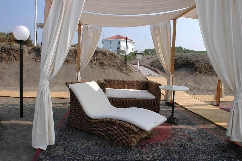 Domizia Palace Hotel