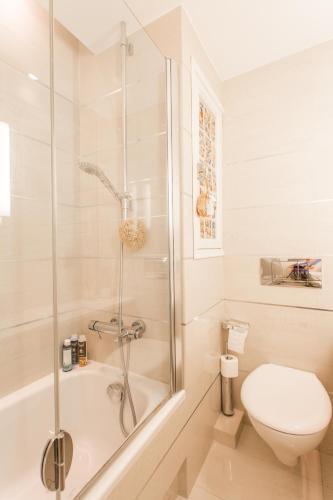 Two-bedroom Apartment Kolonaki