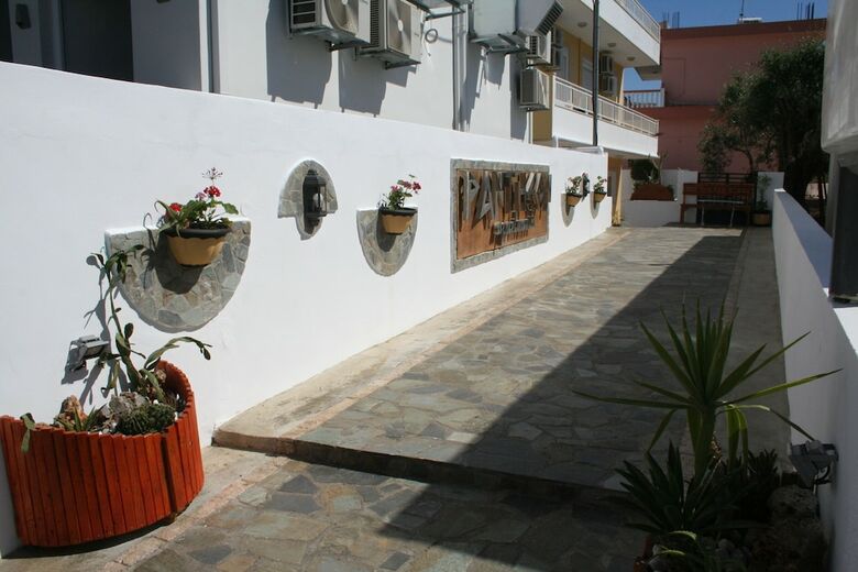 Pantheon Deluxe Apartments