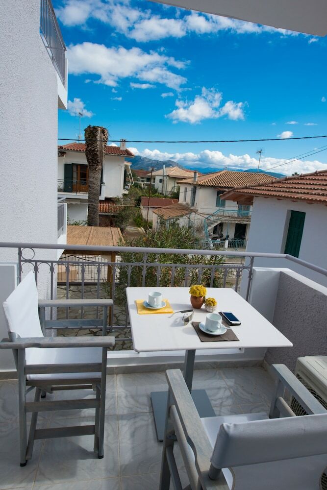 Regalo Apartments