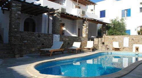 Aparthotel Siroco's Rooms And Studios