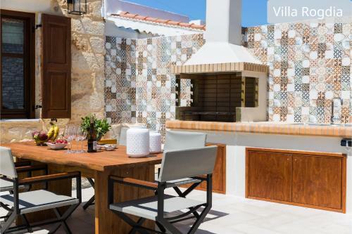 Villas Elia & Myrtia