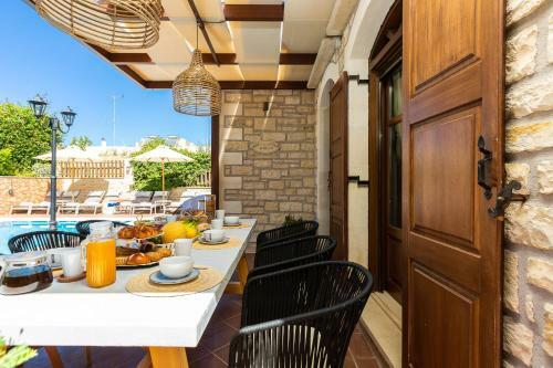 Villas Elia & Myrtia