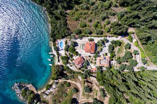 Korakias Skorpidi Villas