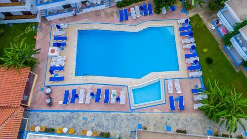 Yiannis Yard Studios & Apartments