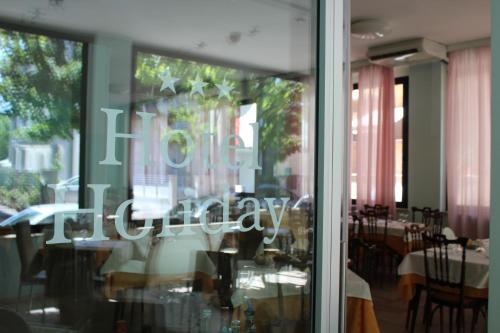 Hotel Holiday