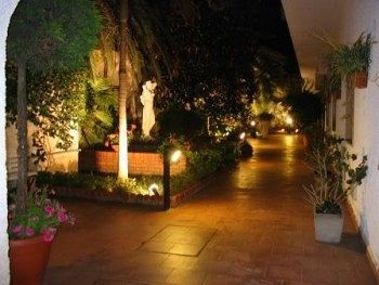 Redebora Hotel