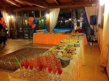 Redebora Hotel
