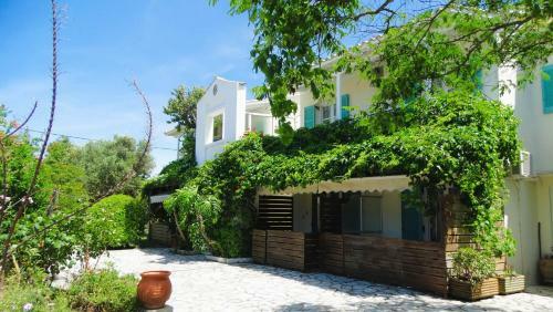 Agrambeli Rooms & Apartments