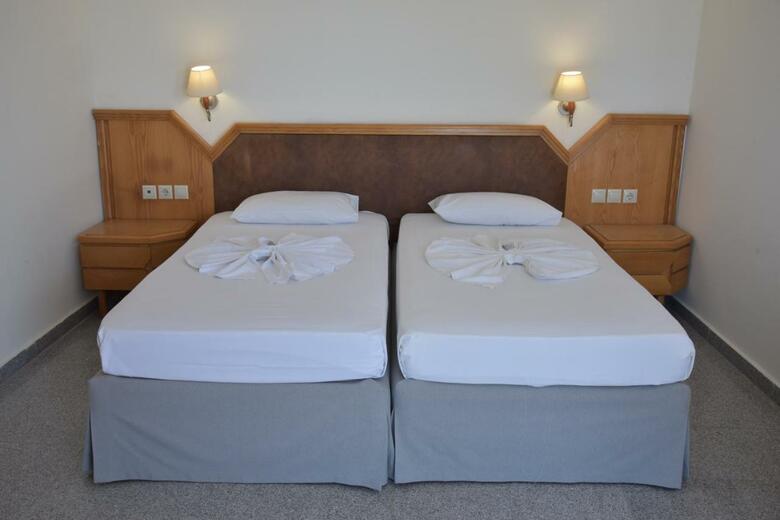 Aparthotel Bristol Sea View Apartments