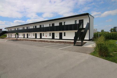 Apartamento Mn Hotel