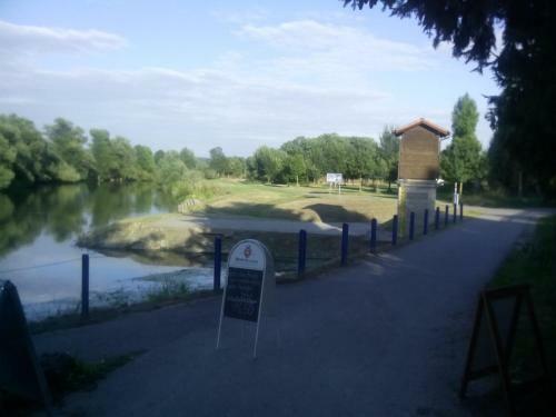 Hostal Pension Gasthaus Zum Pegel