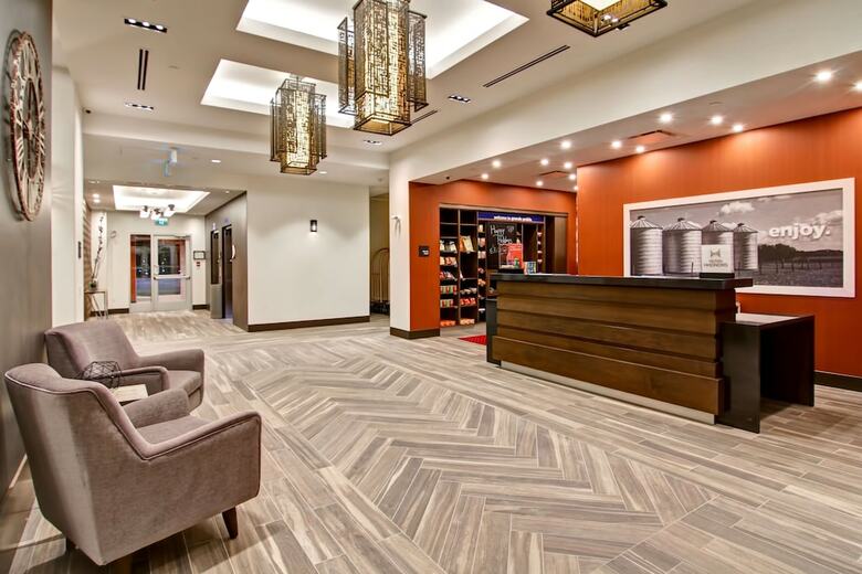 Hotel Hampton Inn & Suites By Hilton Grande Prairie