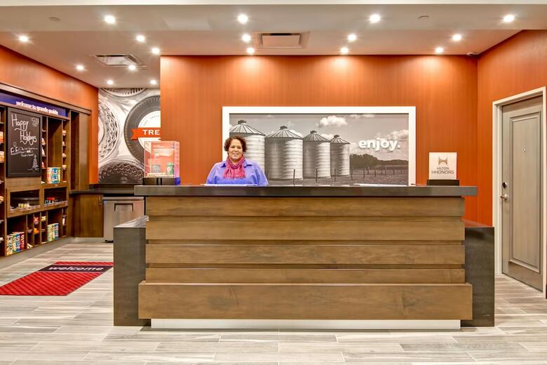 Hotel Hampton Inn & Suites By Hilton Grande Prairie