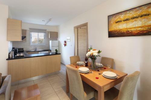 Apartamento Adamou Gardens