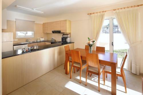 Apartamento Adamou Gardens