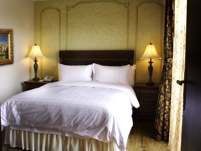 Hotel Four Seasons Place