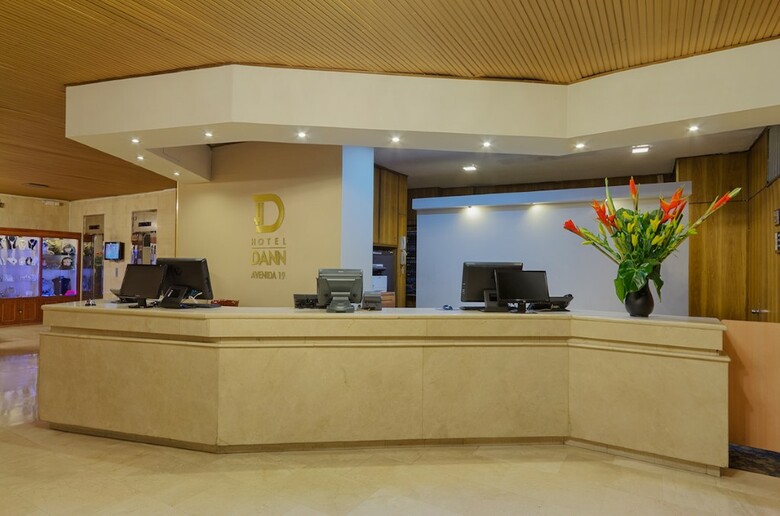 Hotel Dann Avenida 19