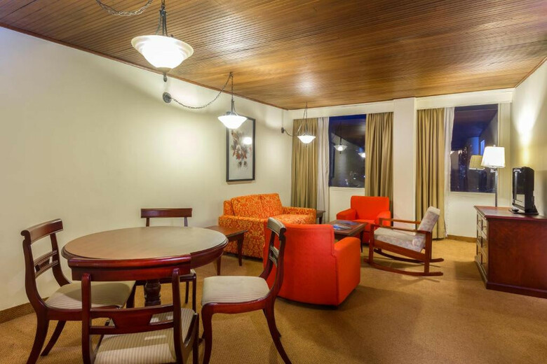Hotel Dann Avenida 19