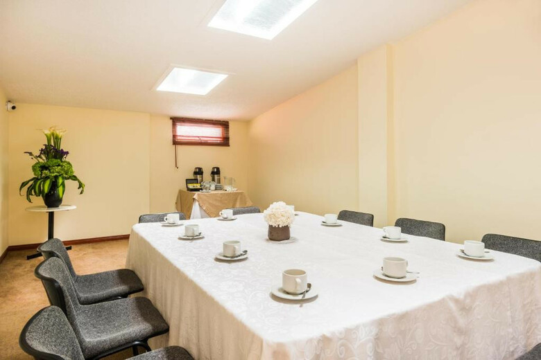 Hotel Dann Avenida 19