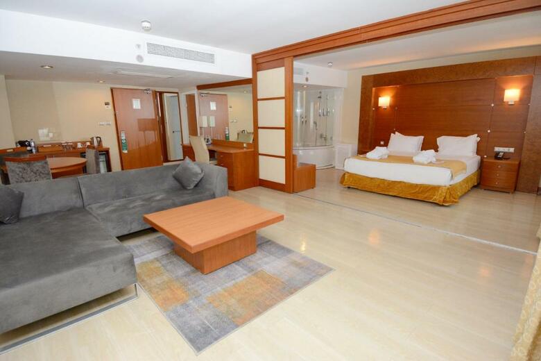 Hotel Holiday Inn Istanbul City