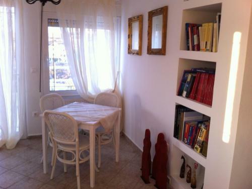 Family Apartment Ammoudi