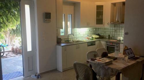 Family Apartment Ammoudi