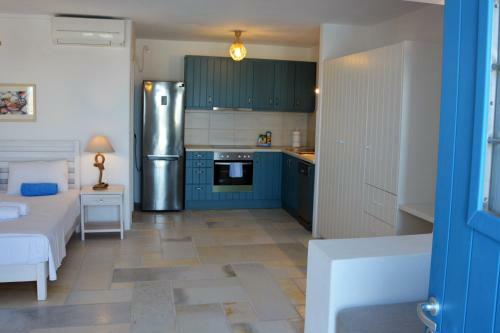 White Blue Houses & Apartments Paros
