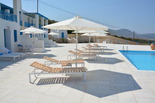 White Blue Houses & Apartments Paros