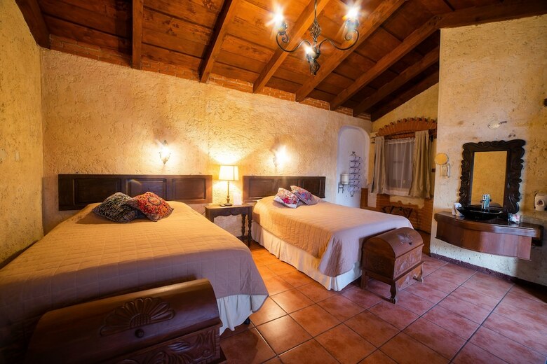 Naif Boutique Hotel & Gallery
