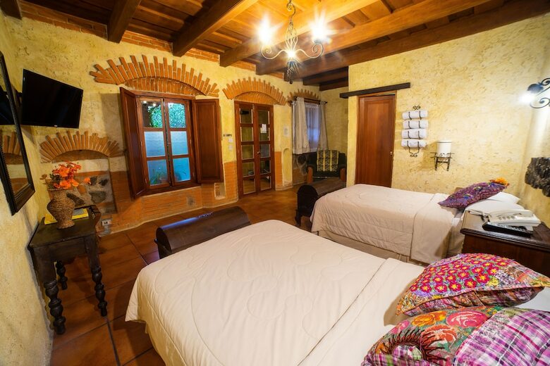 Naif Boutique Hotel & Gallery