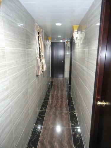 Hostal Paris Guest House (d2, 10/f)