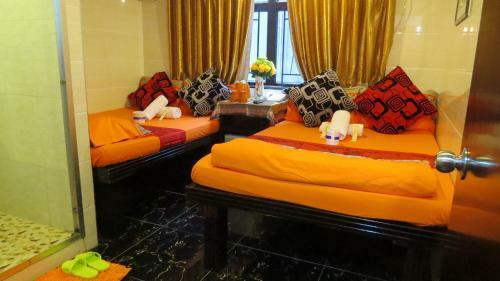 Hostal Paris Guest House (d2, 10/f)