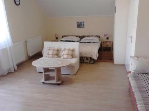 Friends Villa Apartments