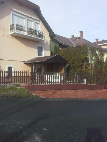 Friends Villa Apartments