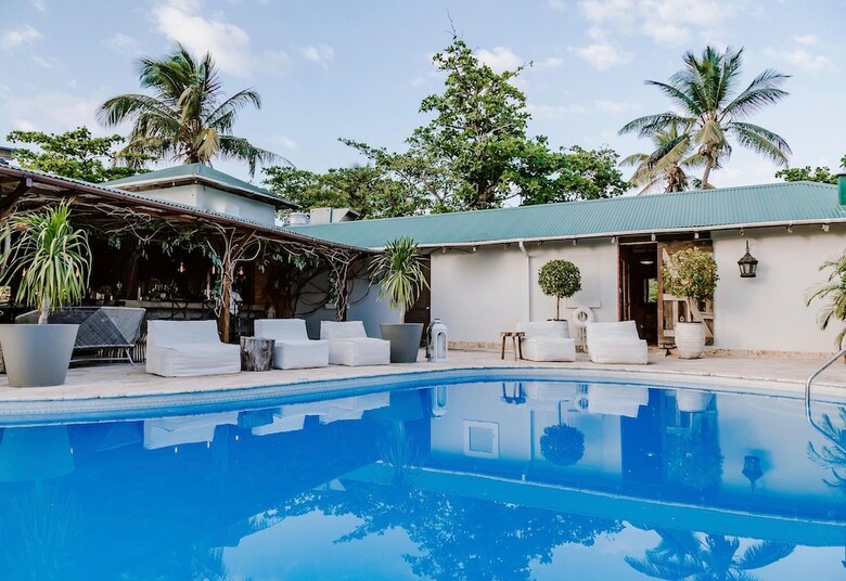 Hotel Villa Montana Beach Resort