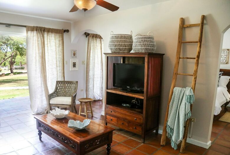 Hotel Villa Montana Beach Resort