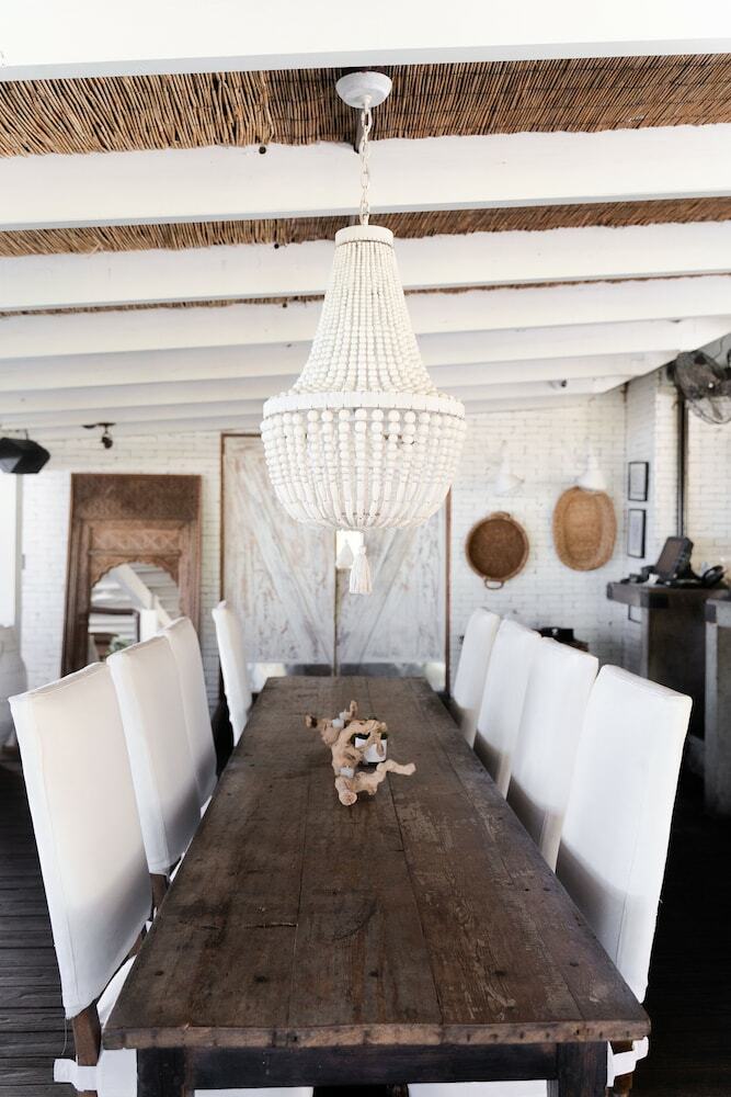 Hotel Villa Montana Beach Resort