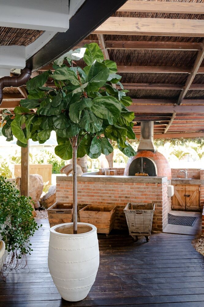 Hotel Villa Montana Beach Resort