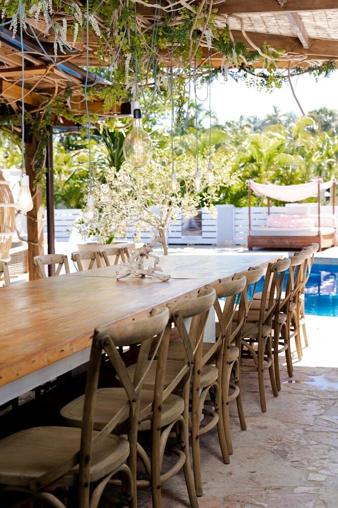 Hotel Villa Montana Beach Resort